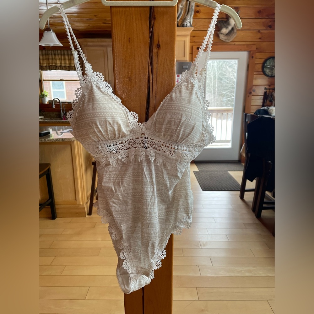 BODYSUIT